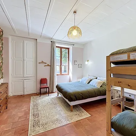 Holiday home L'Ecole D'Autrefois Clim Jardin 10 Pers *